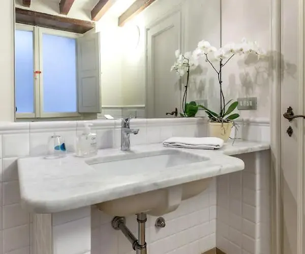 Apartment No2 Ancient Palazzo
