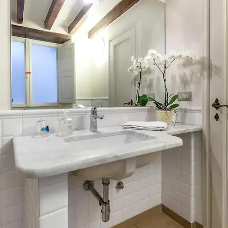 Apartment No2 Ancient Palazzo